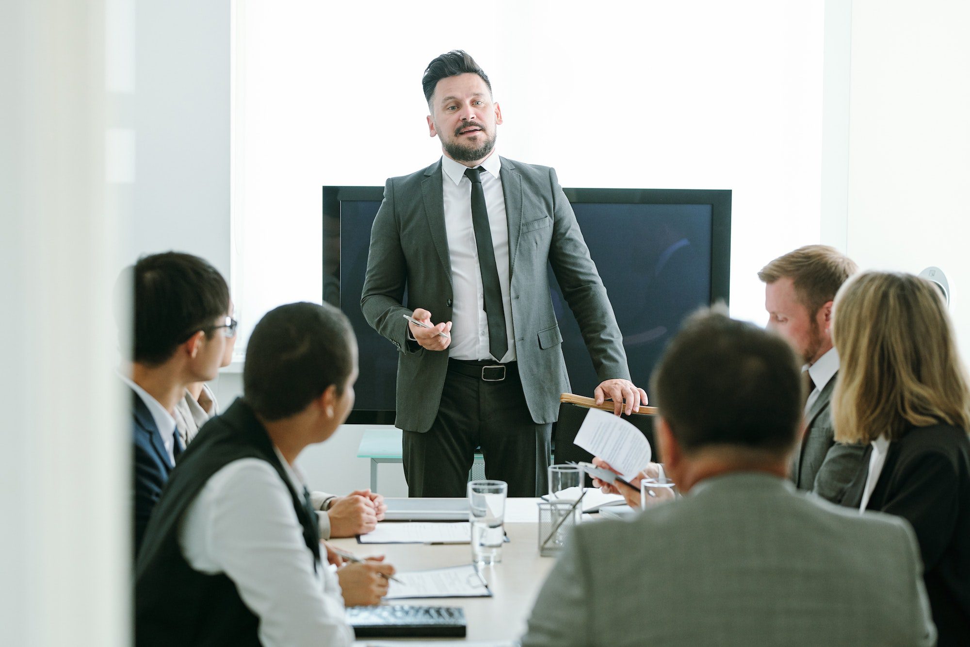 The benefits of ongoing leadership training and development for dealership staff